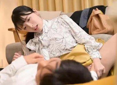 Poster of Cô đồng nghiệp nhút nhát và ít nói nhưng khi uống rượu lại trở nên dâm đãng