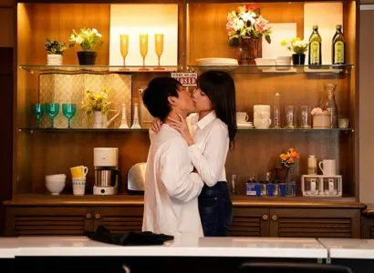 Poster of Đi làm thêm rồi vụng trộm với trai trẻ vì thiếu thốn