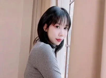 Poster of Em gái xinh lồn múp đi thuê nhà địt nhau luôn với chủ