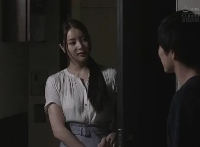 Poster of Gõ cửa phàn nàn vì tiếng rên như phim JAV , nhưng đó lại là của cô hàng xóm