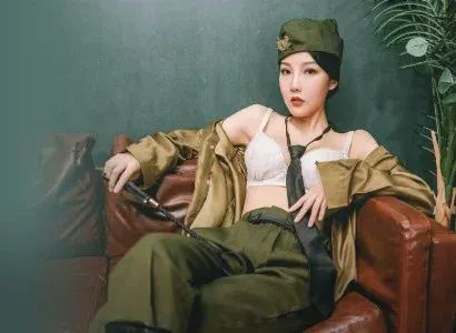 Poster of Làm tình với nữ thủ trưởng xinh đẹp vú to