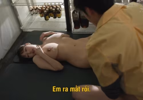 Poster of Cậu trai trẻ khoai to địt cô đồng nghiệp cực dâm trong siêu thị mini
