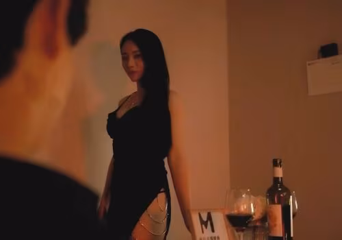 Poster of Ham muốn tình dục của người vợ dâm và cậu trai mới lớn