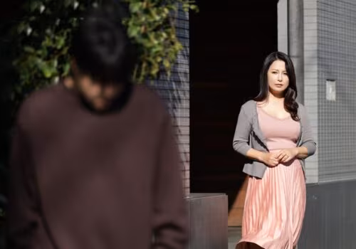 Poster of Món quà lần cuối cùng của cậu trai mới lớn và chị gái nóng bỏng cạnh nhà
