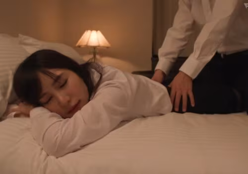 Poster of Nữ trưởng phòng quyến rủ nhờ cậu nhân viên mát-xa và cái kết