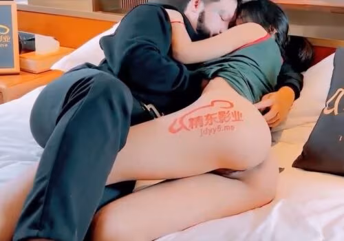 Poster of Tên sếp đồi bại điều chồng đi công tác gạ địt vợ nhân viên xinh xắn
