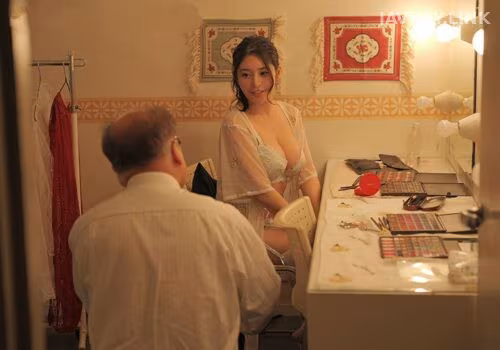 Poster of Vợ ngoại tình cùng trai trẻ vì chồng già không thỏa mãn